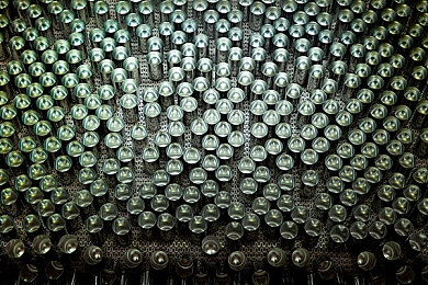 男人女人打扑克:心理博弈巅峰对决,策略卡牌重塑牌桌智慧-2