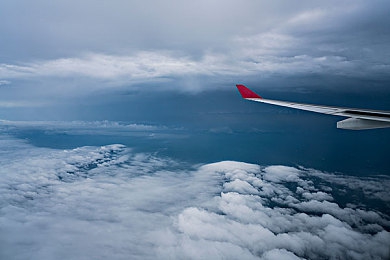 福利网站导航黄色:极速寻宝,赛道谜踪,黄金警示与隐藏改装的终极竞速-4