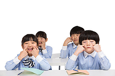 XDEVIOS中文免费版官方网站：即刻驰骋开放世界，免费领跑拟真竞速新纪元