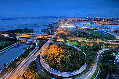 亚洲综合服务：极限竞速地平线5，打造你的终极车库，体验全方位竞速盛宴-2