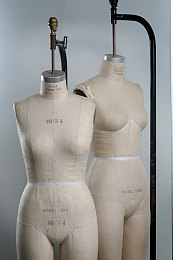 91麻豆天美精东蜜桃传媒：星耀偶像竞速，经纪人车手双线幻想之旅