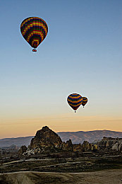 妈妈儿子小马拉大车原版：温情策略新作上线，单亲母亲经营货运公司逆袭之路-3