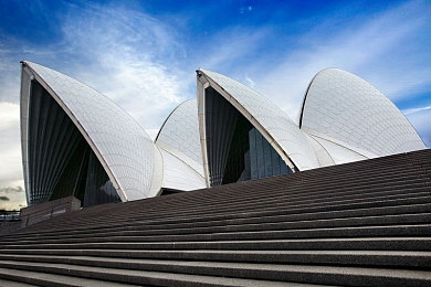 黄网站app软件下载安装免费版手机可以用吗：极速征程，揭秘赛道背后的真实竞速世界-4