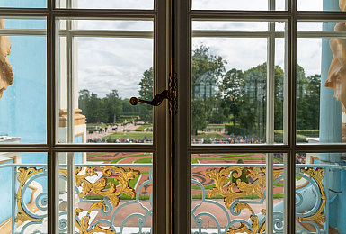 艳女主播：虚拟偶像双重身份引爆全网，人气竞速新游今日公测-4