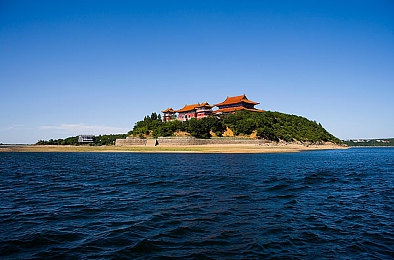 ACG绅士漫画：霓虹街道漂移对决，动态漫画特效引爆竞速新体验-3