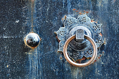 按摩时被揉花蒂高潮：触觉回响，指尖与机械共鸣的蜿蜒诗篇-1