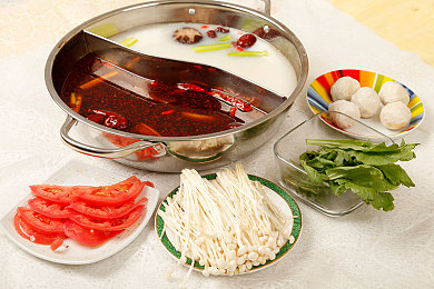 黄色软件大全免费下载2023：2023极速狂飙震撼上线，免费赛车游戏掀起黄色风暴-1