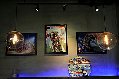 女人和男人发生不可描述的软件：赛博伦理新作今日发售，情感数据泄露事件引发玩家深度抉择-5