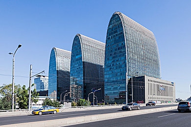 黄色标志的软件下载大全：极限竞速地平线5全新攻略，合法获取稀有车辆打造梦想车库-4