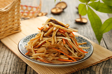 黄色网页入口：午夜传说再现，暴雨霓虹赛道开启隐藏竞速新纪元-2