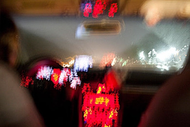 黄色软件app视频免费下载3.03：极速狂飙3.03深度评测，免费解锁全车辆攻略与隐藏彩蛋揭秘-4