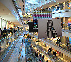 姬小满的乳液。:流光幻影,疾速美学与未来赛道的重塑之旅-1