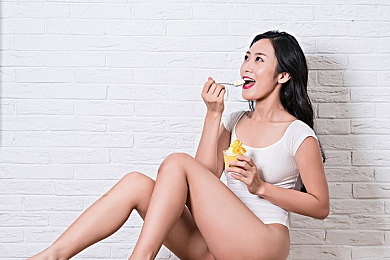 一亲二摸三插：引擎之心，指尖重生，车库里的速度诗篇-5