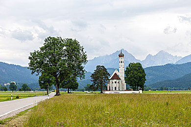 国产成人综合篇:极途方向,都市暗涌与人心公路纪事-4
