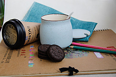 打扑克又叫又疼视频软件:策略与引擎交织,赛道王牌开启卡牌竞速新对决-3