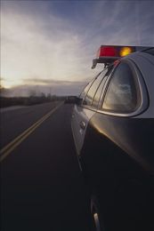 男生把困困放进女生眼里的原因：视觉植入，赛道重生，科技与信任的竞速诗篇