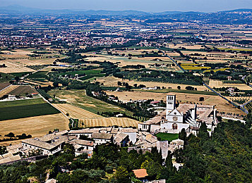 三上悠亚《同居的日子：与虚拟偶像共筑日常，体验情感经营的真实羁绊-4
