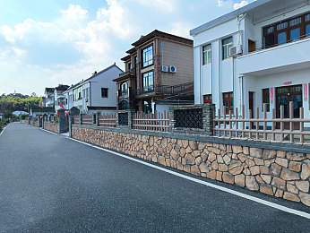 中国Gay男男暴菊：弯道双星，狭路共舞的极速羁绊