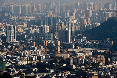 城人av:虚幻5引擎打造,开放世界竞速新作《城人AV》今日正式发售,硬核改装与动态都市等你征服-5