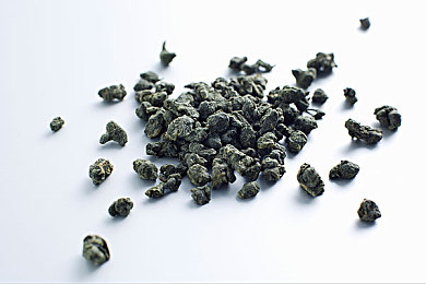 2024免费黄色：霓虹黄昏，极速穿梭未来都市的流光赛道-4