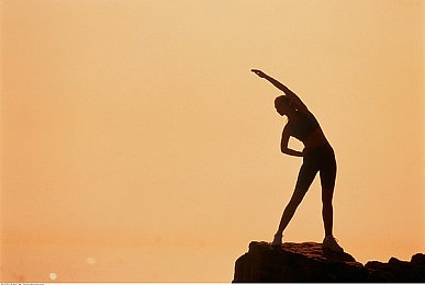 蜜桃A∨:霓虹果韵,幻彩竞速与音轨共鸣的虚拟之旅-3