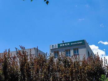 黄色软件3.3.3.3.：数据狂飙，代码深渊中的极速破解之旅-3