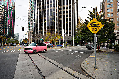 五年沉淀制作精典：时隔五年终迎巨献，极限竞速地平线5重塑开放世界竞速新标杆-3