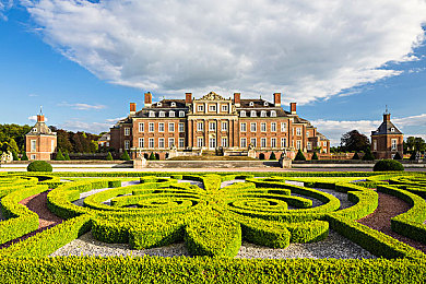 60岁近相祖母六十路 老太太：岁月经验制霸赛道，银发传奇温情狂飙-5