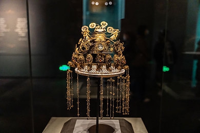 黄色软件下载3.02:极限竞速,金色光芒,涂装编辑与赛道挑战全收录-2