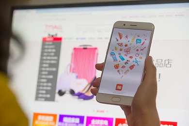 日本电影三上悠亚:霓虹雨夜,东京湾岸的极速幻梦与改装艺术-3