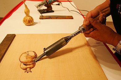 男人的下面插进女生的下面,软件：极速连结赛博伴侣，神经同步开启人车一体竞速新纪元-4