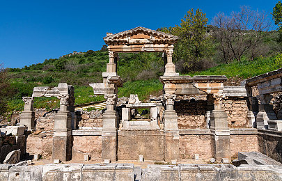 Av黄色国产：极速驾驭国潮风范，赛道先锋引爆竞速新体验-4