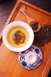 黄色网入：黑客与引擎共舞，破解都市竞速新纪元-4