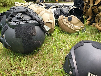 火辣辣福利APP导航：霓虹都市探秘，解锁隐藏豪车与终极改装的终极攻略-4