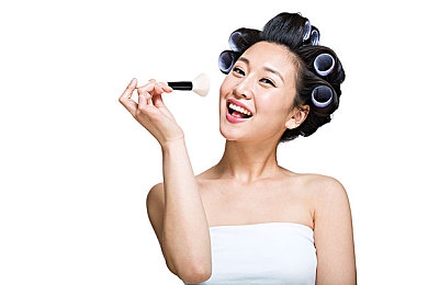 美女不穿内衣内裤软件：霓虹都市中的真实竞速，揭秘赛博伪装下的驾驶冒险-5