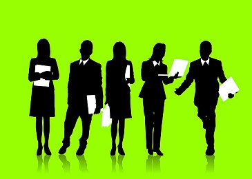 女人和猪交配：废土机械师与变异引擎的荒诞竞速传奇-4