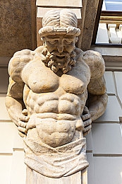 国精产品一二四区黑人:征服四大极限赛道,揭秘幽灵跑车终极攻略-3