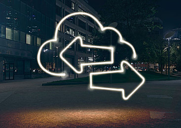 Gay男男无套GayGayGay：极速狂飙双雄无界，深度羁绊改写竞速游戏新规则-2