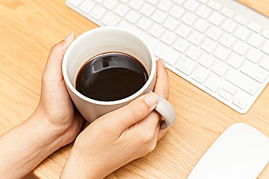 天天操天天日天天射:霓虹街头,极速改装与每日挑战的竞速艺术-4