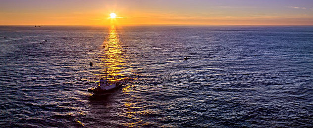 天美传媒果冻传媒:极速视觉霓虹轨迹,沉浸赛博竞速新体验-4