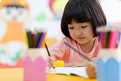 老头抓住奶头大口吃奶：硬核生存新作今日上线，极限环境挑战人类本能求生欲-2