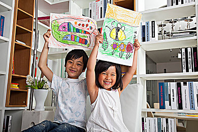 含蓄草2025隐藏路径：当驾驶与谜题交织，探索废土世界的终极秘密-5