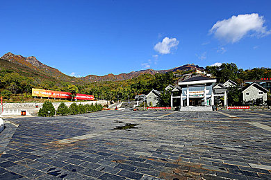 差差差的很痛APP大全：硬核驾驶模拟新作上线，真实车损物理让你痛惜每一道刮痕-4