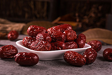 机机对机机手机下载：指尖狂飙，汽车竞技手游革新对决今日上线-4