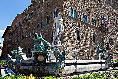 黄软免费：霓虹边缘，非法竞速与街头暗影的终极对决-4