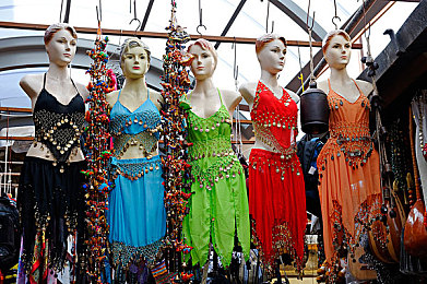 91天美麻豆果冻传媒在线播放：霓虹都市竞速，潮流直播风云录-4