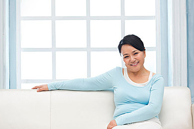 护士公开性服务病人：战地救援新纪元，透明医疗系统重塑生命防线